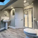 Penthouse Parade Apartment, Sleeps 6 *