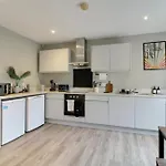 Penthouse Parade Apartment, Sleeps 6