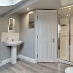 Penthouse Parade Apartment, Sleeps 6 ハロゲート