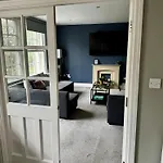 アパート Penthouse Parade Apartment, Sleeps 6 ハロゲート