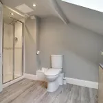 Penthouse Parade Apartment, Sleeps 6 Harrogate