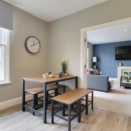 Penthouse Parade Apartment, Sleeps 6 Appartement Harrogate