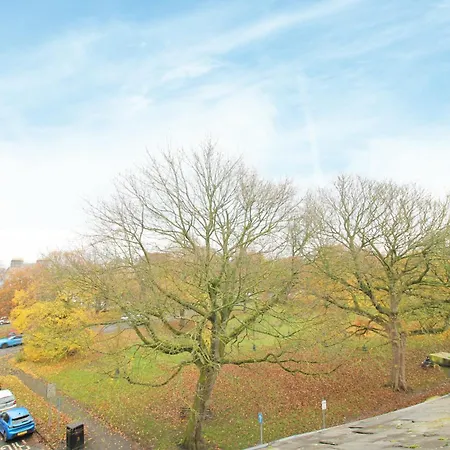 Penthouse Parade Apartment, Sleeps 6 * Harrogate