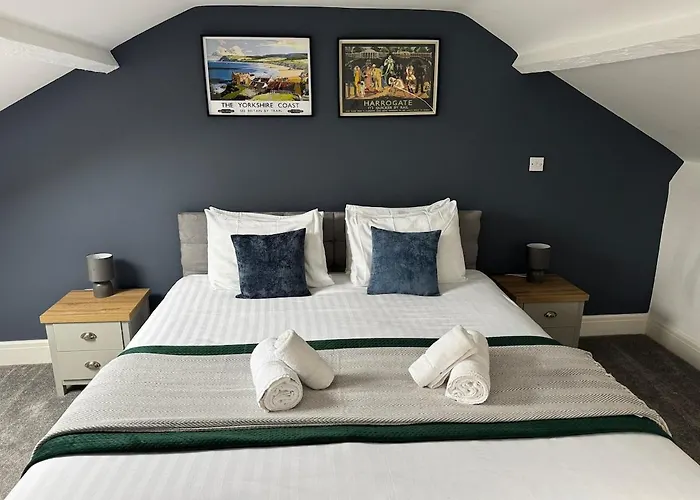 Penthouse Parade Apartment, Sleeps 6