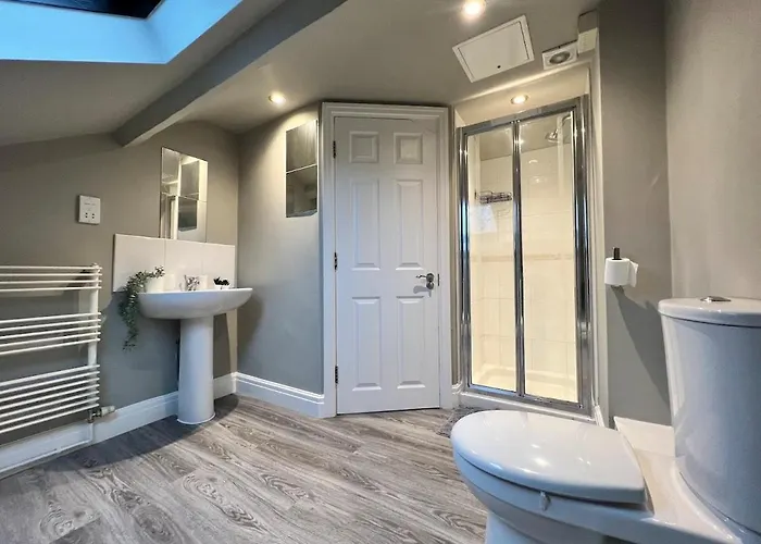 Penthouse Parade Apartment, Sleeps 6 *