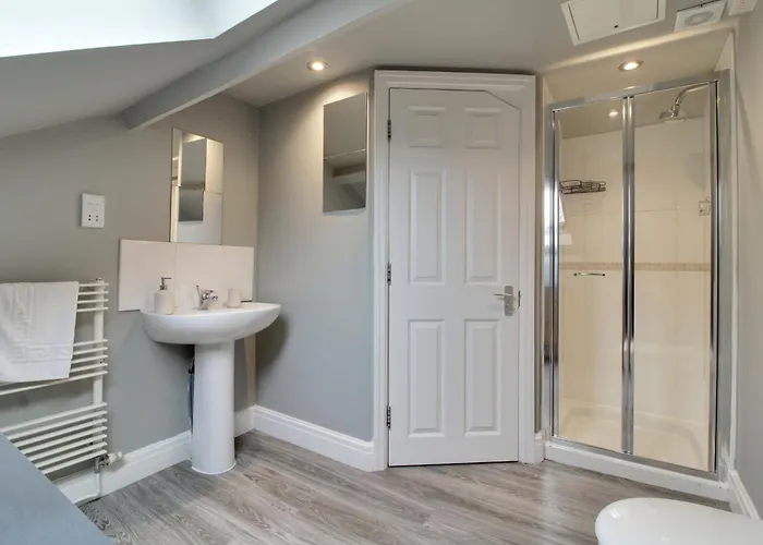 Penthouse Parade Apartment, Sleeps 6 Harrogate